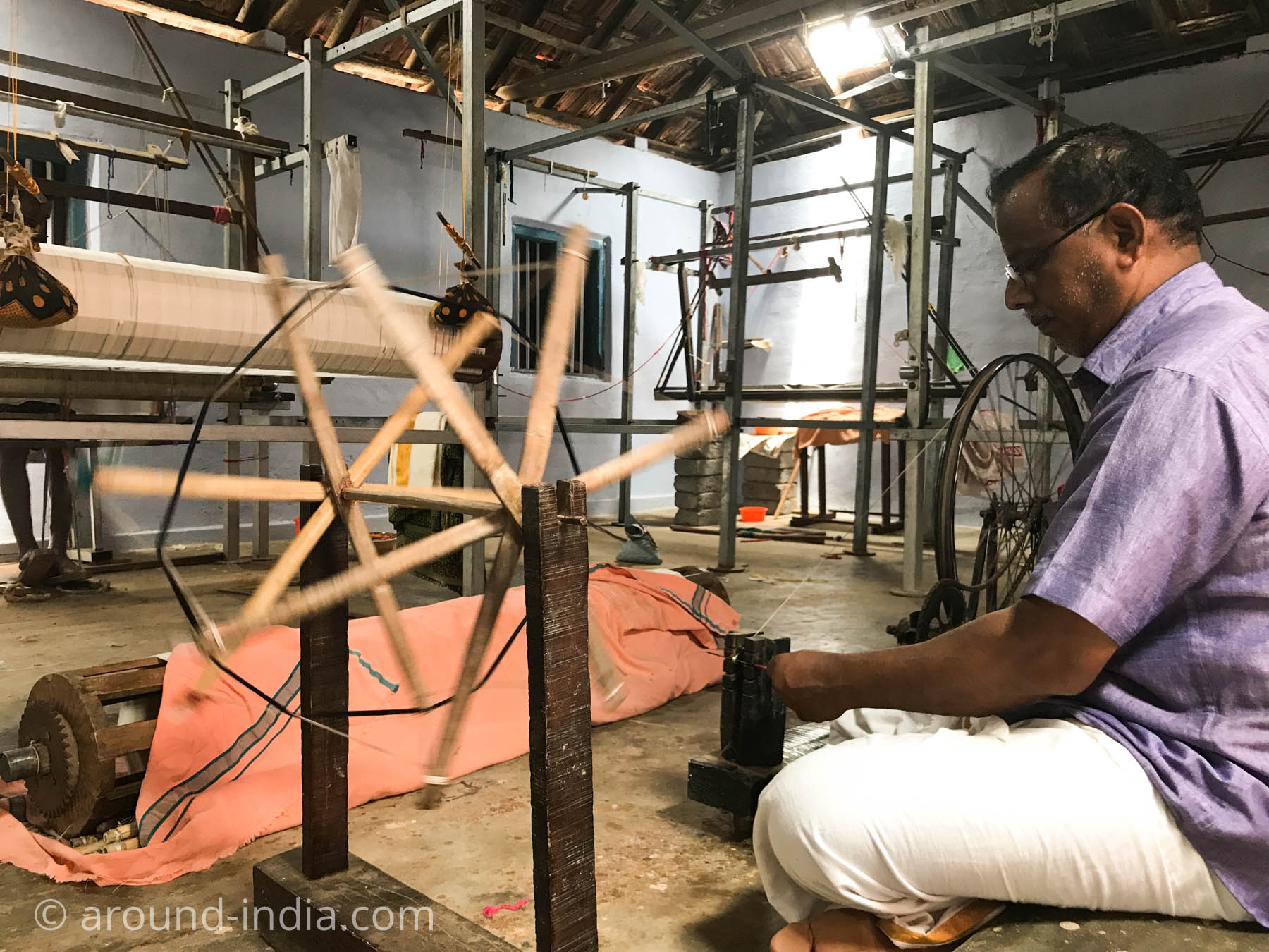 ケララ州パラッカドの織物工房　糸工程