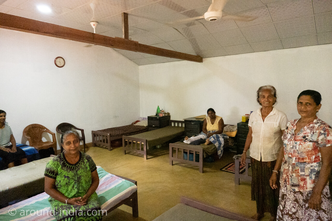 スリランカの伝統医　パーランパリカウェダカマ 診療所
