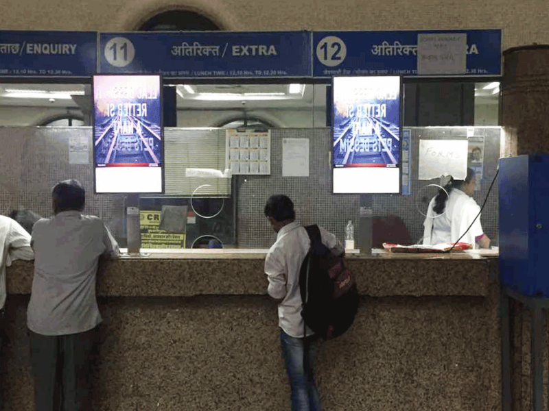 Mumbai CST駅のリザベーションカウンター