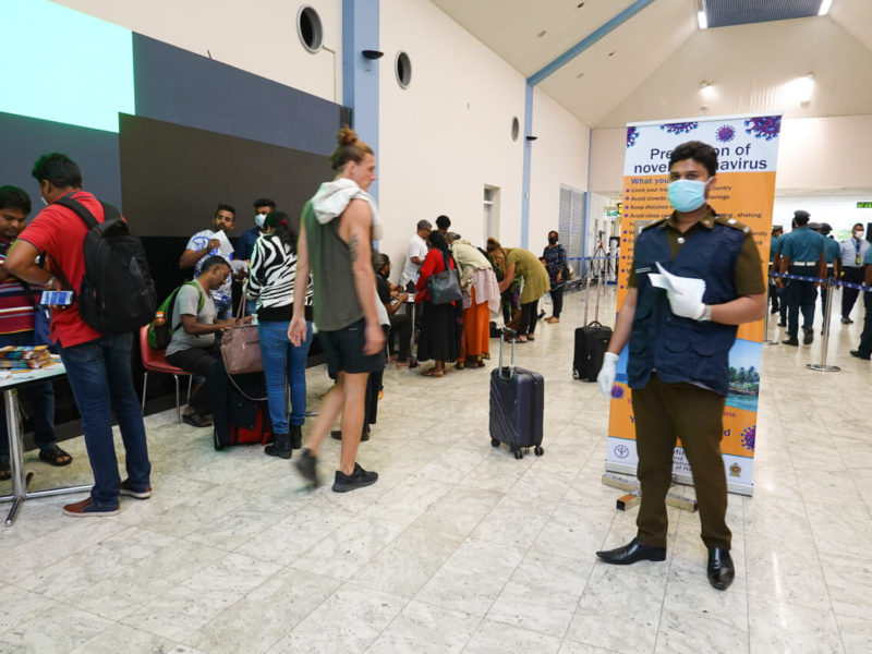 スリランカのコロンボ空港でのコロナウイルス対策